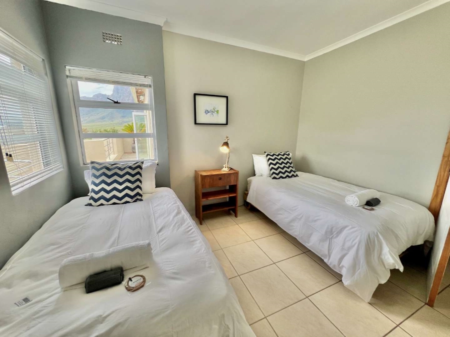 To Let 4 Bedroom Property for Rent in Johannesdal Western Cape